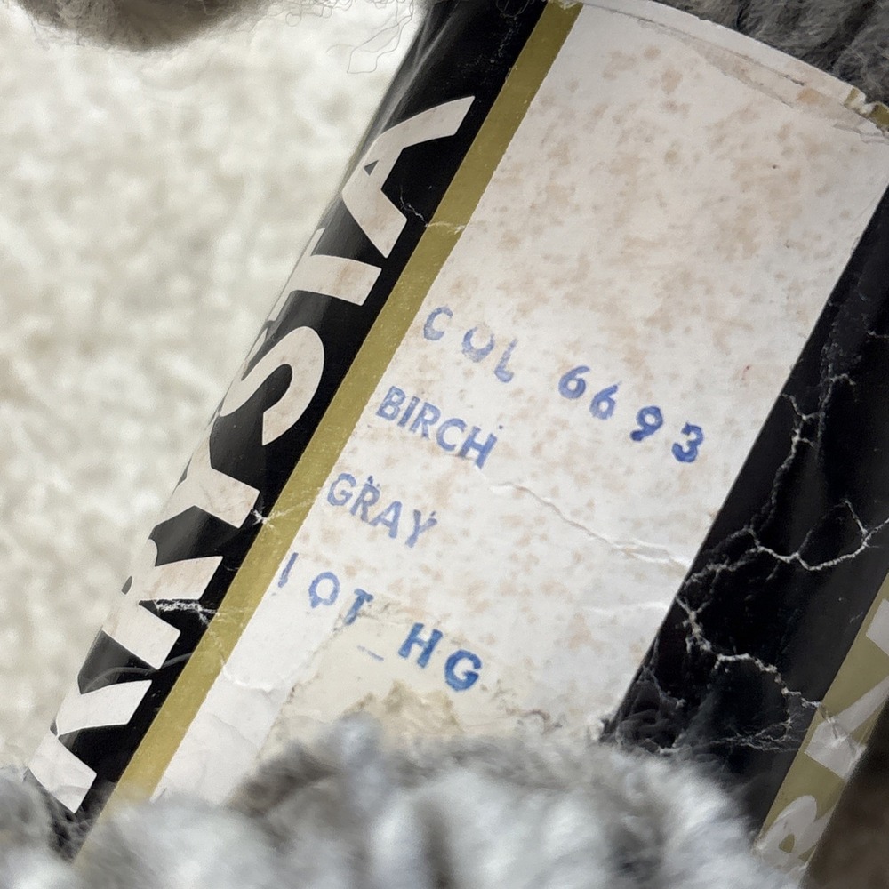 Bernat Krysta Yarn Birch Gray 1 Skein 2 oz Orlon Nylon - Picture 4 of 5